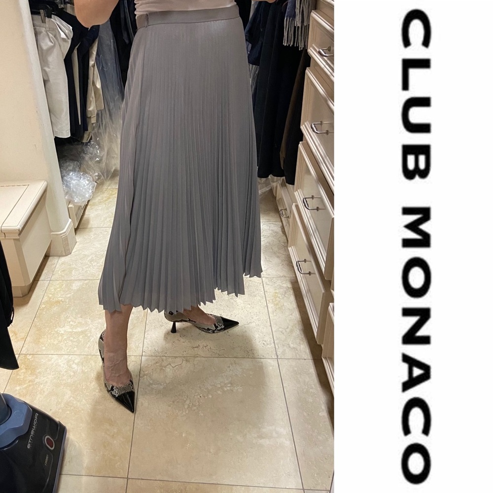 Club Monaco Pleated Gray Skirt -size 6 🎉 HP 🎉